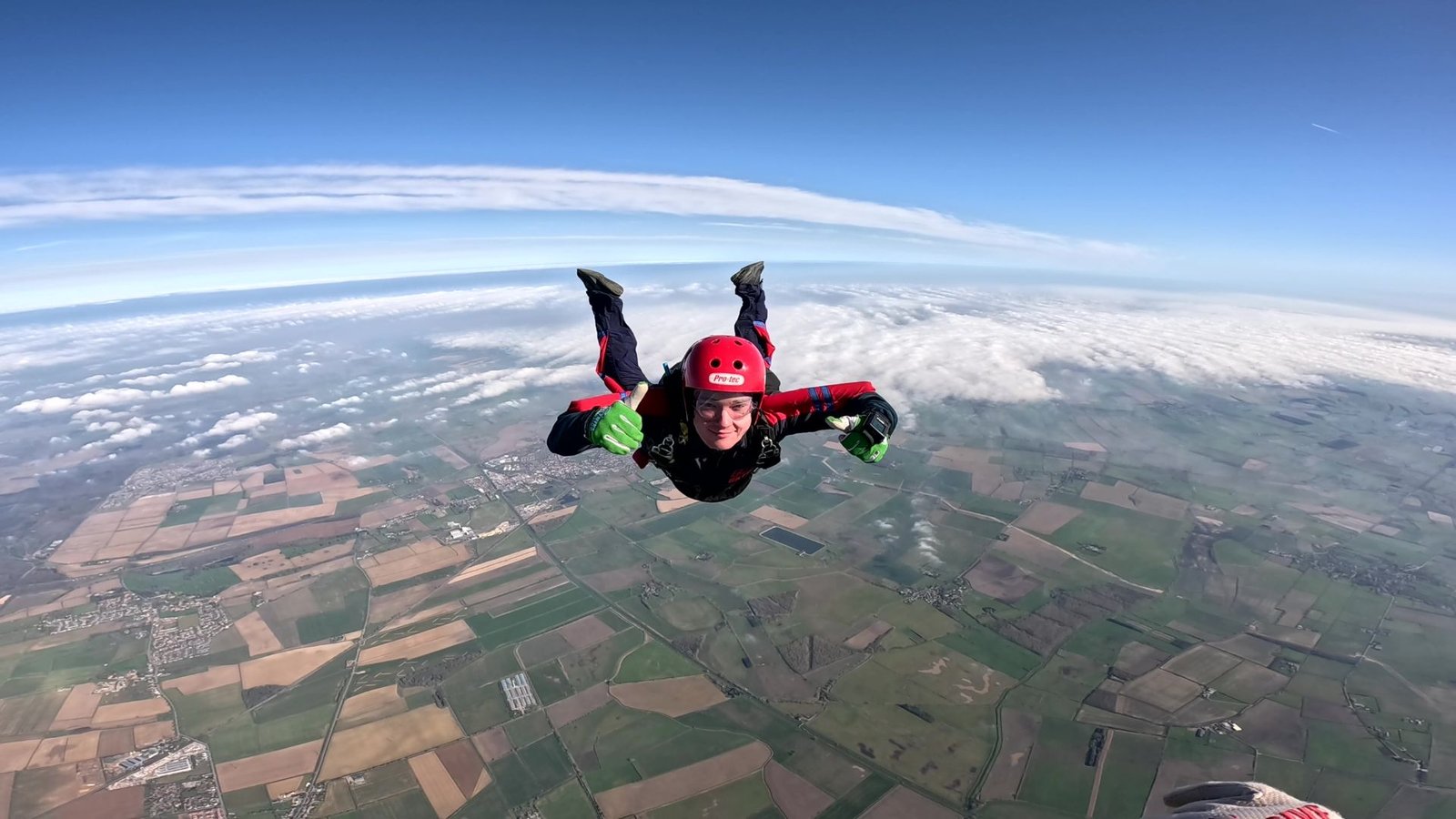 Teddy Skydiving